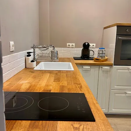 Апартамент Sea Breeze L 2bd Sea Garden Варна