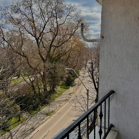 Sea Breeze L 2bd Sea Garden Апартамент Варна