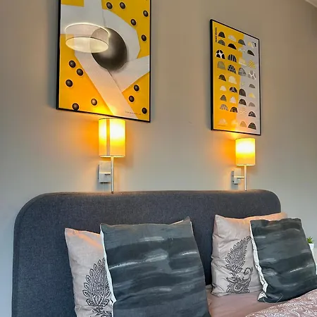 Sea Breeze L 2bd Sea Garden